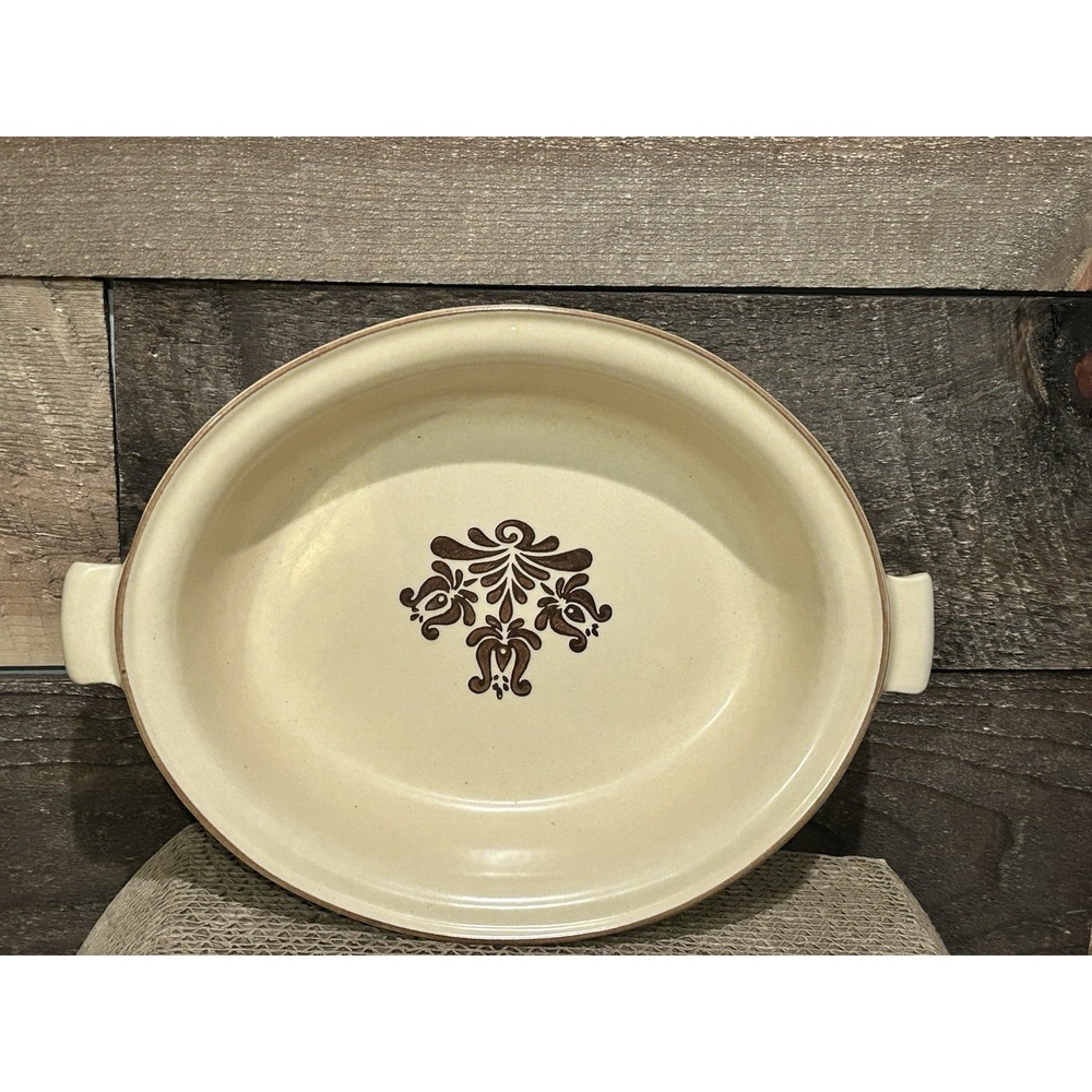 Pfaltzgraff "Village" OVAL Casserole/ VEGETABLE SERVING BOWL, Stoneware 6-11 USA